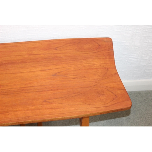 6 - 2 X TEAK RETRO COFFEE TABLES 
120 X 43 X 42CM