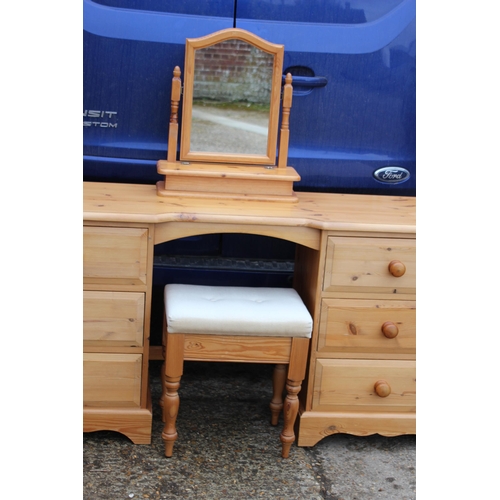 82 - NATURAL PINE DRESSING TABLE WITH STOOL AND MIRROR
151 X 45 X 77CM