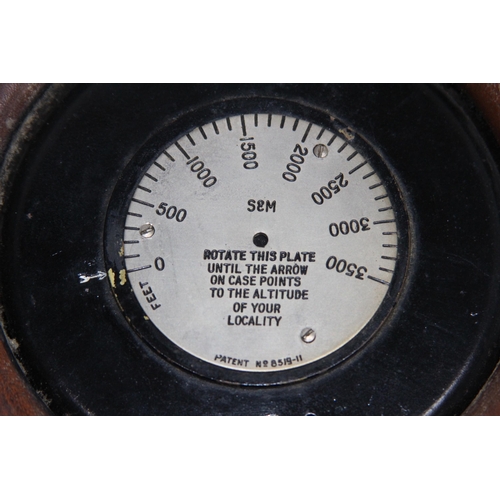 364 - VINTAGE BAROMETER