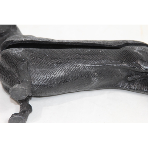 379 - CAST NOVELTY SAUSAGE DOG
30 X 50CM