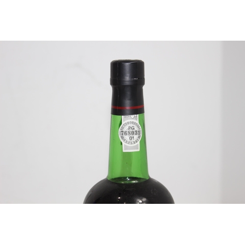 438 - BOTTLE OF COCKBURNS PORT