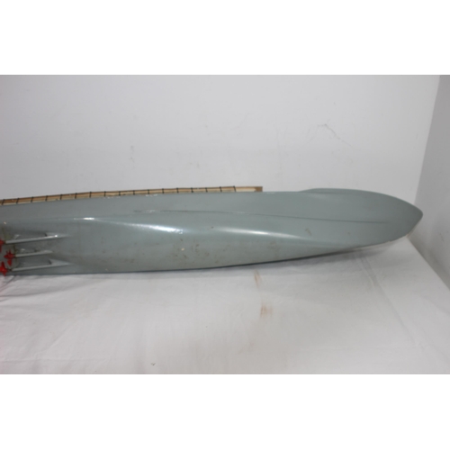 499 - MODEL BOAT 
96 X 23CM