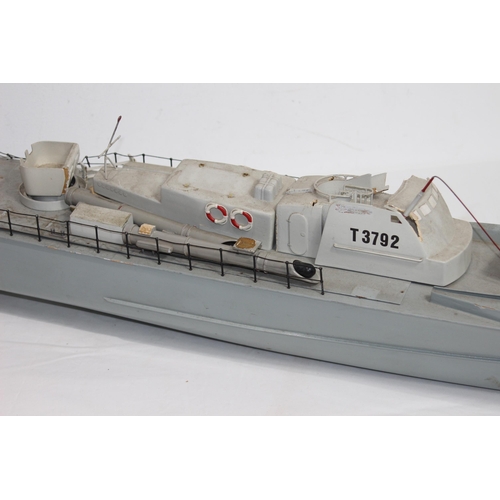 499 - MODEL BOAT 
96 X 23CM