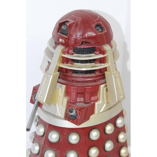 500 - BBC 2007 RED AND GOLD BATTERY DALEK TOY  A/F
36CM