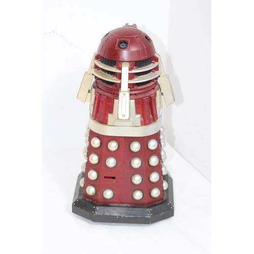 500 - BBC 2007 RED AND GOLD BATTERY DALEK TOY  A/F
36CM