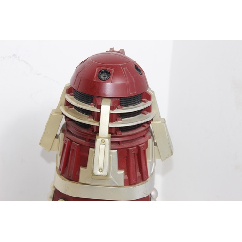 500 - BBC 2007 RED AND GOLD BATTERY DALEK TOY  A/F
36CM