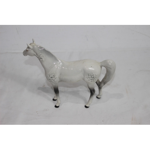 569 - BESWICK HORSE
21 x 18CM