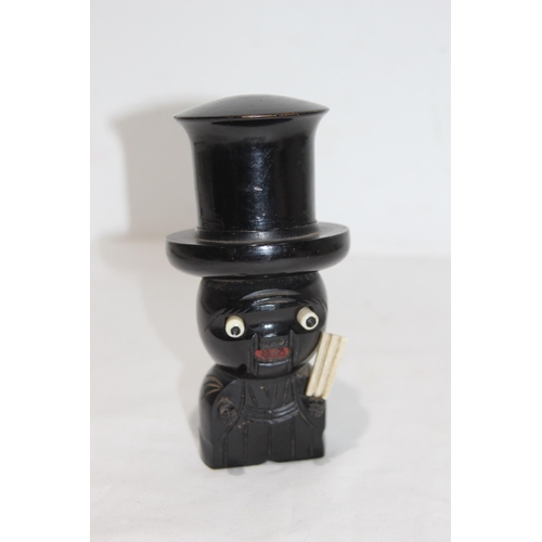 621 - NOVELTY VINTAGE JAPANESE KOBE TOP HAT DICE SHAKER
14CM