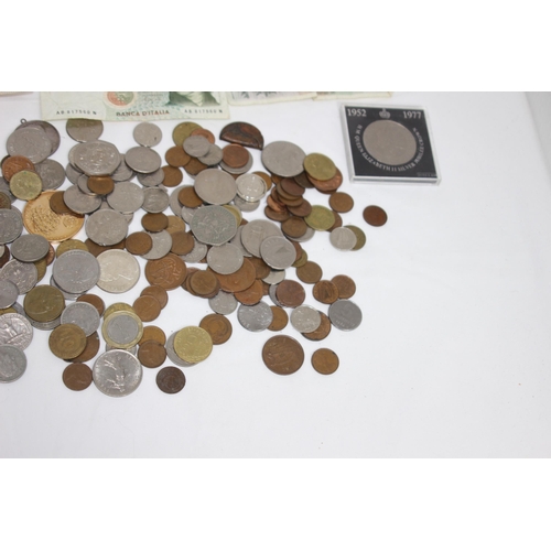 642 - QUANTITY OF MISCELLANEOUS COINS AND NOTES