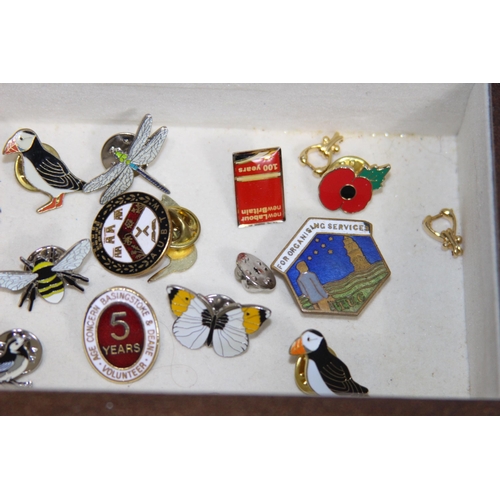 394 - JEWELLERY BOX AND CONTENTS