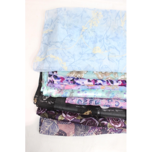 395 - QUANTITY OF SILK SCARVES x8