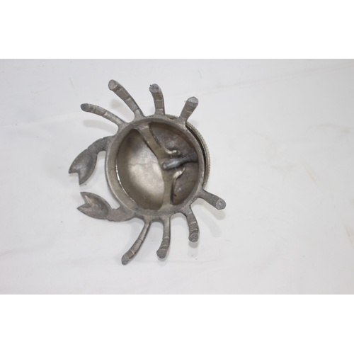 404 - SHOP BELL IN FORM OF A CRAB
20CM