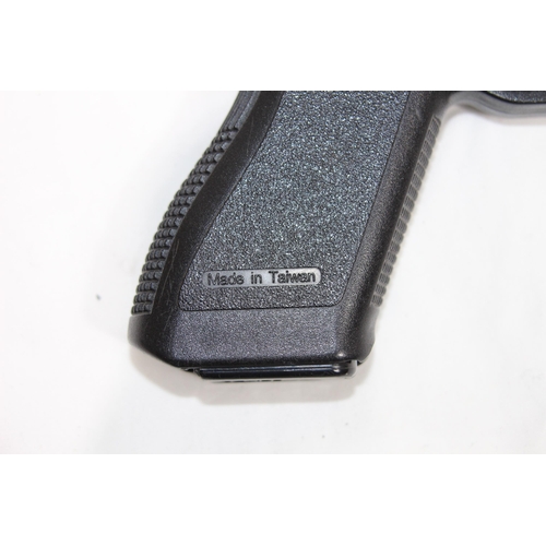 527 - GLOCK MG3921 BB GUN