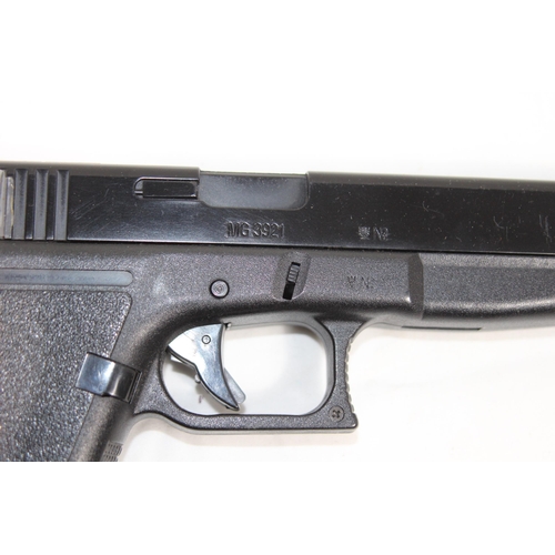 527 - GLOCK MG3921 BB GUN