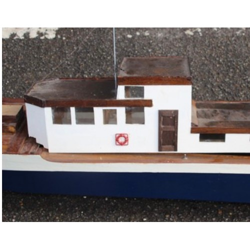 492 - LARGE MOTORISED BOAT 
50 X 20CM