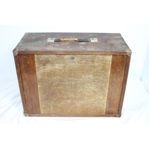 380 - ENGINEERS WORK BOX AND CONTENCE- NO KEY
46 X 22 X 32CM