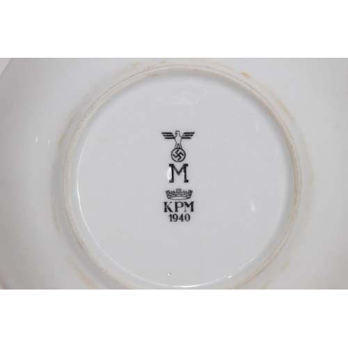 525 - WW2 GERMAN KRIEGSMARINE PLATE DATED 1940