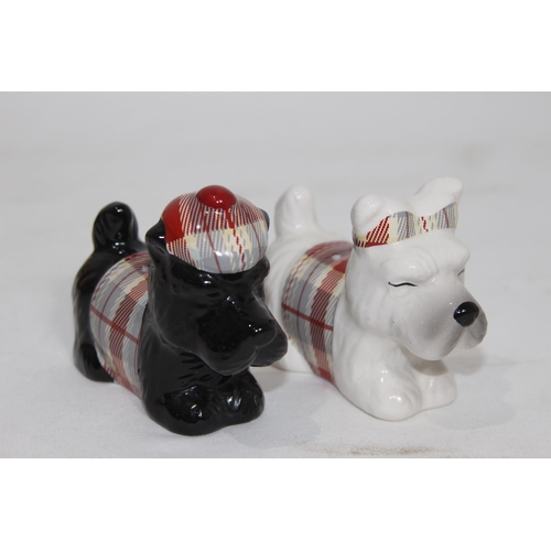 572 - NOVELTY CONDIMENT SCOTTY DOG  SET 
8CM