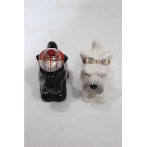 572 - NOVELTY CONDIMENT SCOTTY DOG  SET 
8CM