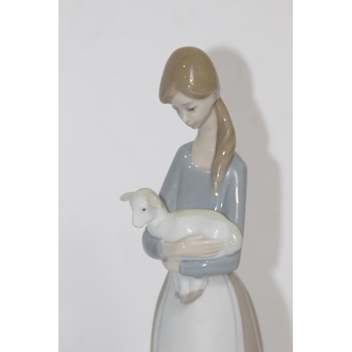 582 - LLADRO GIRL WITH LAMB NO 505