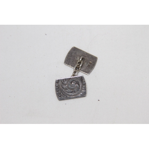 682 - BOXED SILVER CUFFLINKS