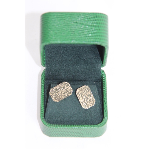 809 - 9CT GOLD CUFFLINKS - 8.25G