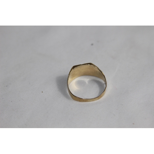 810 - 9ct GOLD RING - 3.6G - SIVE V