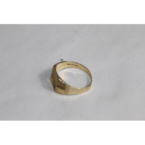 810 - 9ct GOLD RING - 3.6G - SIVE V