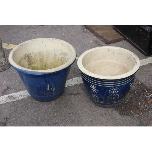 111 - 3 X BLUE GARDEN POTS