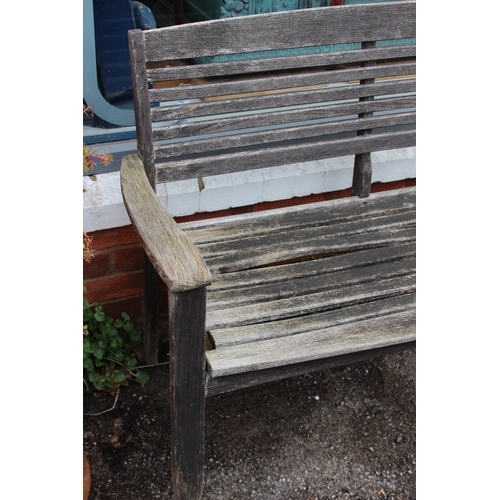 113 - WOODEN GARDEN BENCH
120 X 49 X 89CM