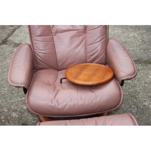 91 - LADIES AND GENTLEMEN'S EKORNES STRESSLESS CHAIRS AND FOOTSTOOLS - MENS A/F
87 X 70 X 100CM