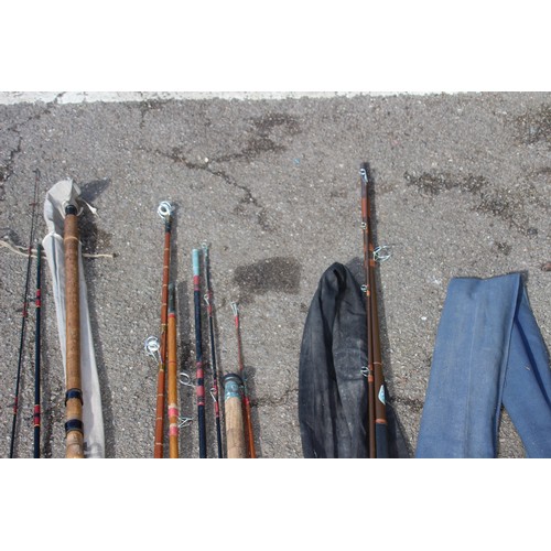 421 - 9 X FISHING RODS, REEL AND ASSORTED TACKLE