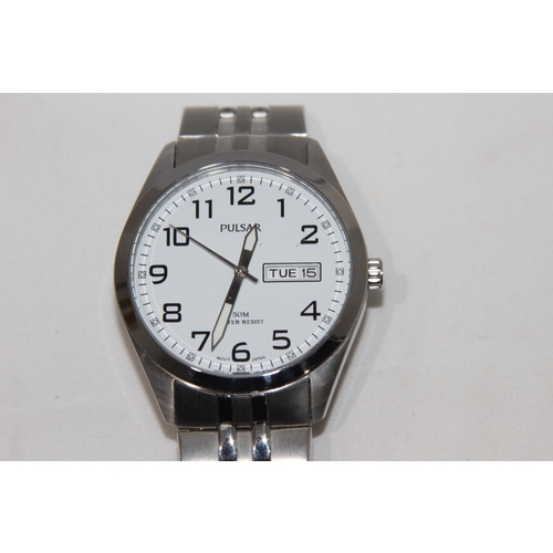 673 - BOXED PULSAR GENTS WATCH