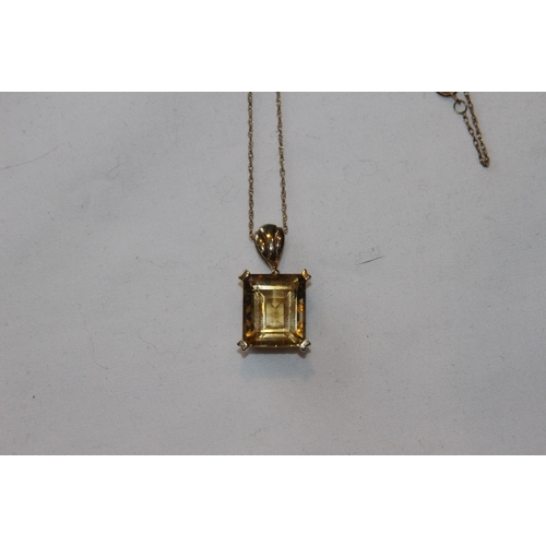 689 - SILVER GILT CUSHION CUT SINGLE YELLOW STONE PENDANT NECKLACE