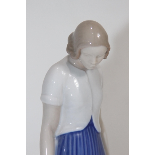170 - B & G MADE IN DENMARK 2254 FIGURE 
25CM
