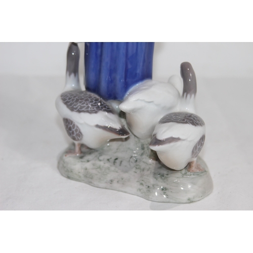 170 - B & G MADE IN DENMARK 2254 FIGURE 
25CM