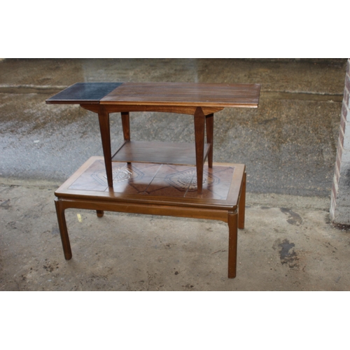 Sliding store leaf table