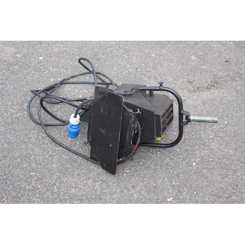 144 - QUARTZCOLOR CASTOR THEATRE STAGE LIGHT