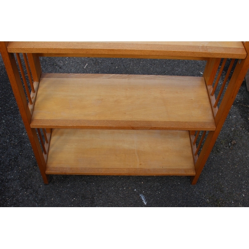 11 - FOLDING WOODEN BOOKCASE 
66 X 27 X 87CM