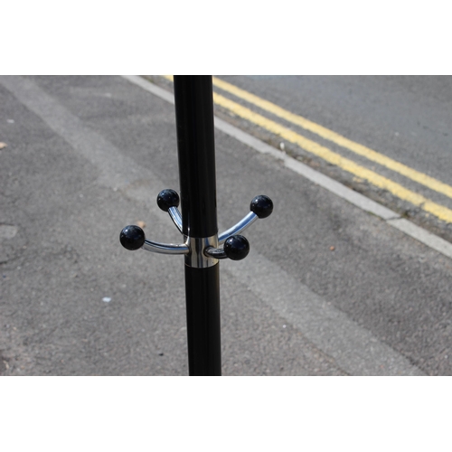 13 - RETRO COAT STAND ON MARBLE BASE 
173CM