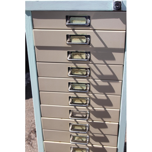 17 - BISLEY FILING CABINET
31 X 42 X 90CM