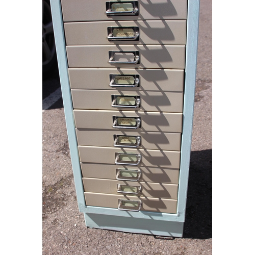 17 - BISLEY FILING CABINET
31 X 42 X 90CM