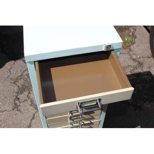 17 - BISLEY FILING CABINET
31 X 42 X 90CM