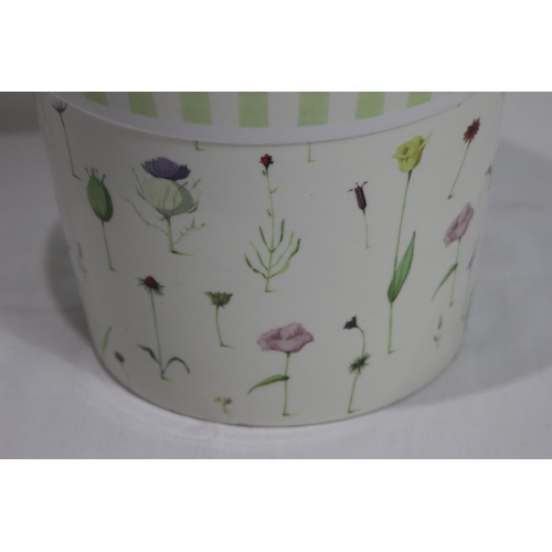 329 - PORTMEIRION FLOWER POT 
15CM