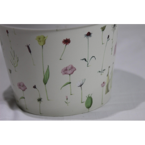 329 - PORTMEIRION FLOWER POT 
15CM