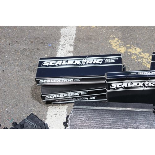 706 - QUANTITY OF SCALEXTRIC