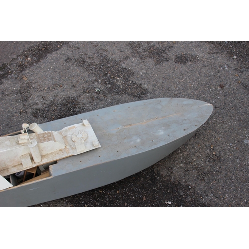 674 - HAND BUILT RADIO CONTROL BOAT
128CM