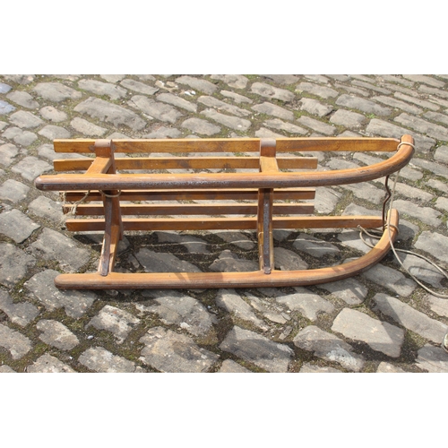 137 - VINTAGE WOODEN SLEDGE 
93 X 30 X 20CM