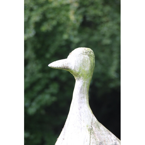 135 - CARVED WOODEN HERON - BIRD ONLY NEEDS REMOVING FROM TREE STUMP 
105CM