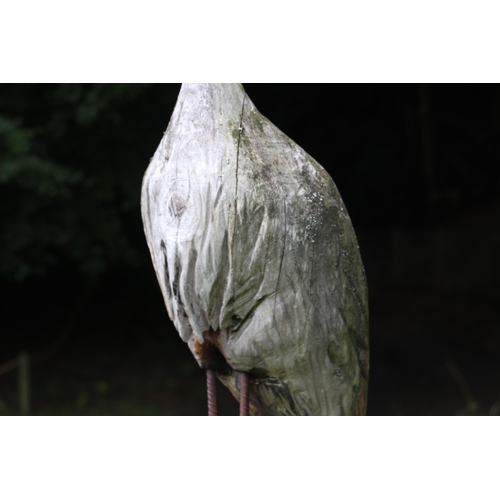 135 - CARVED WOODEN HERON - BIRD ONLY NEEDS REMOVING FROM TREE STUMP 
105CM